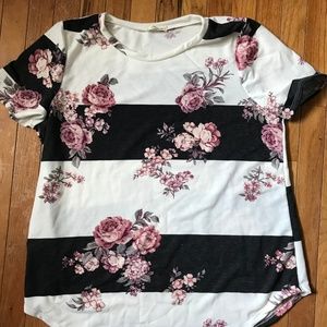 VIAMOR Short Sleeve White & Gray/Black Stripe Top